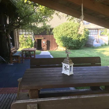 Wunderschoenes Mansardenstudio, Mit Balkon Und Garten ホームステイ Ober-Lembach